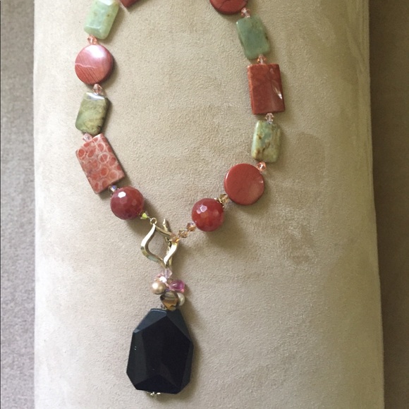 Necklace Genuine Stone Necklace - Picture 2 of 7